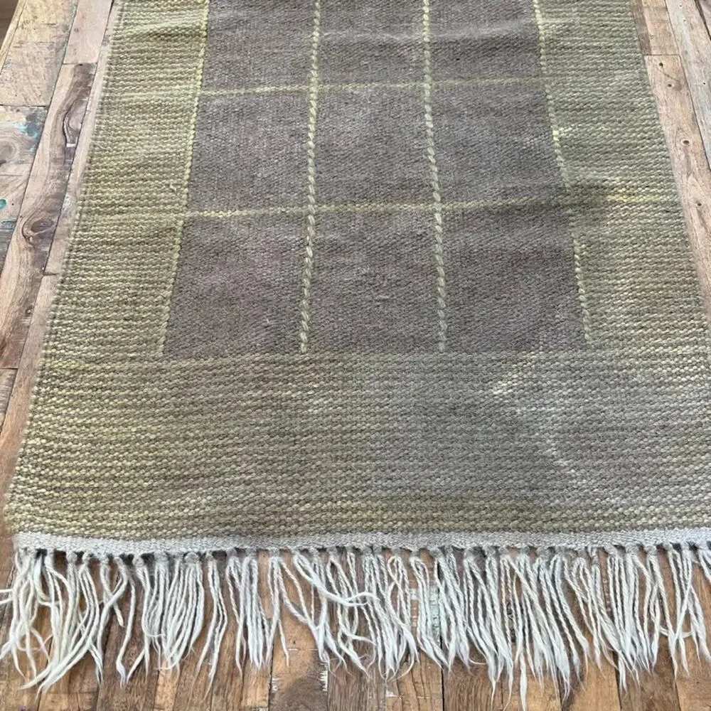 Flatweave Wool Rug 27 x 54